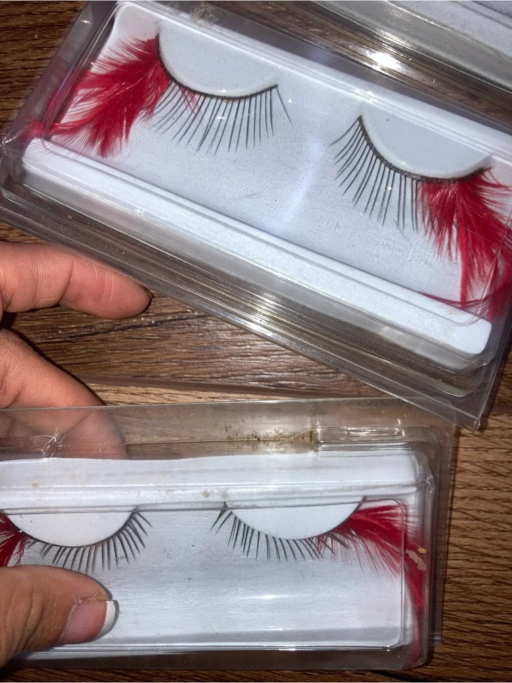 Red Feather Accent False Eyelashes